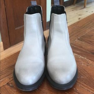 Dr.Martens Flora boots